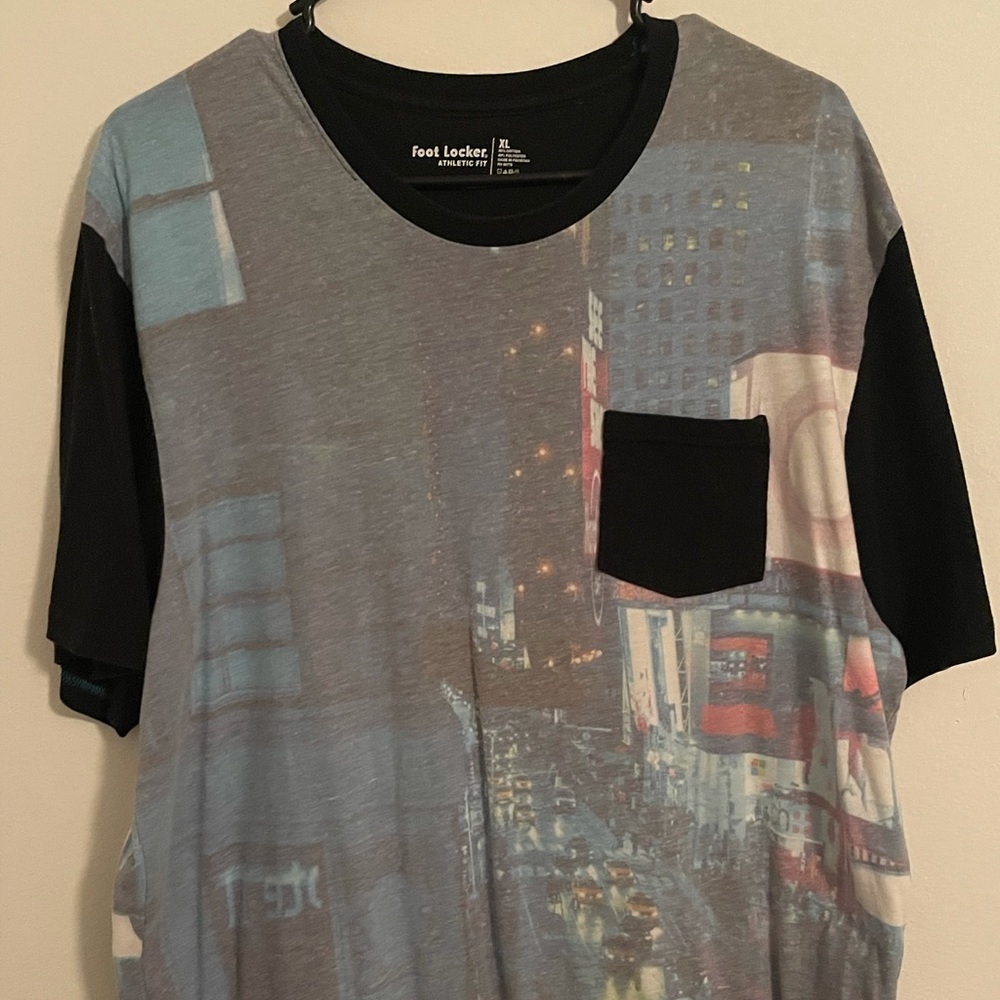 ADULT LARGE NEW YORK shirt